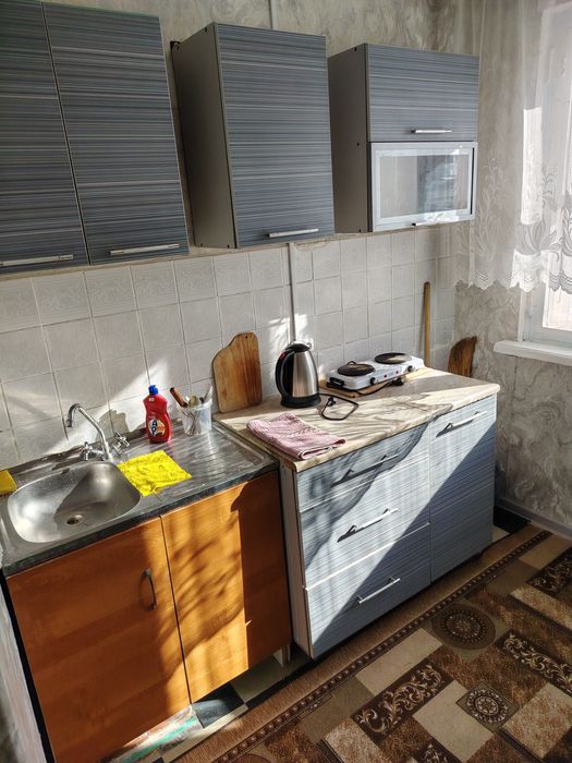 По часам а:4/25 Аристон