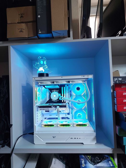Мощный игровой компьютер AMD Ryzen 7 9800x3d , RTX 5070 12gb