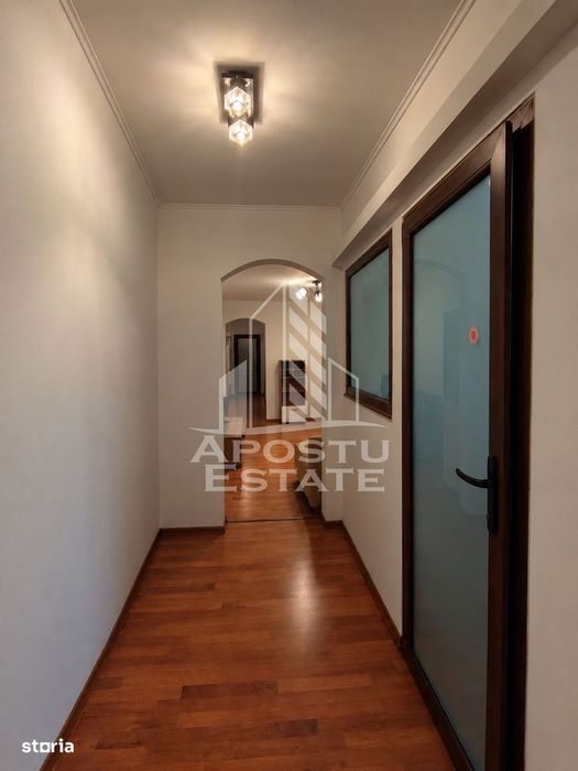 Apartament de inchiriat 3 camere, centrala proprie, etaj 1, zona Dacia