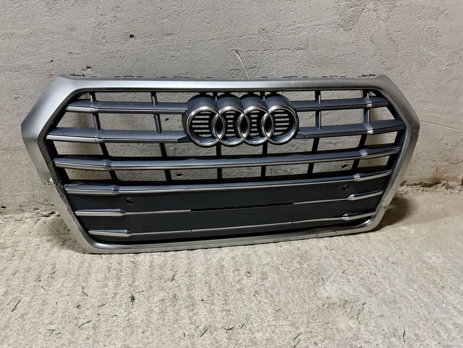 Оригинална решетка Audi Q5 2018