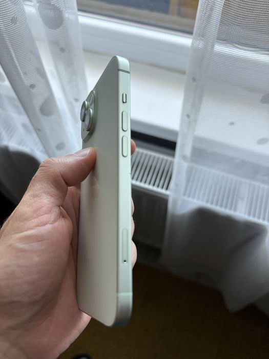 Iphone 15 Verde 86% baterie Impecabil