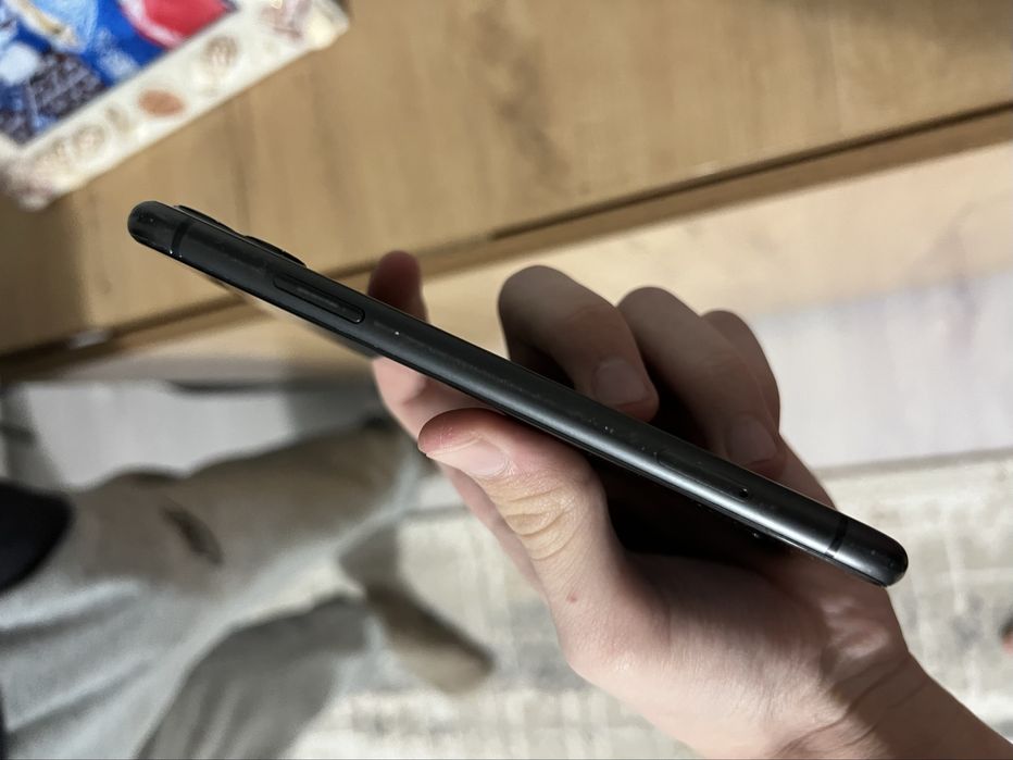 Iphone 11.GB 64.AKB 80%