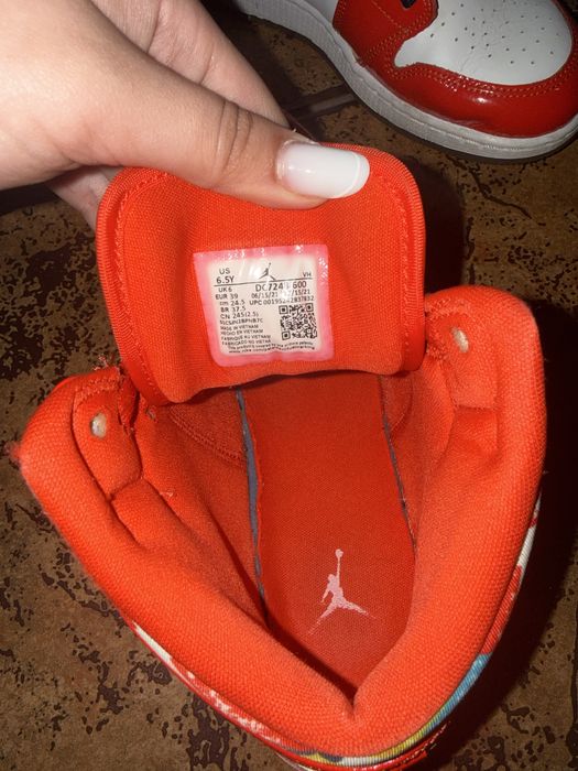 Adidasi Jordan marimea 39