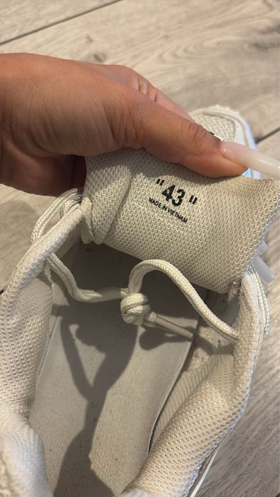 Off White Be Right Back 43