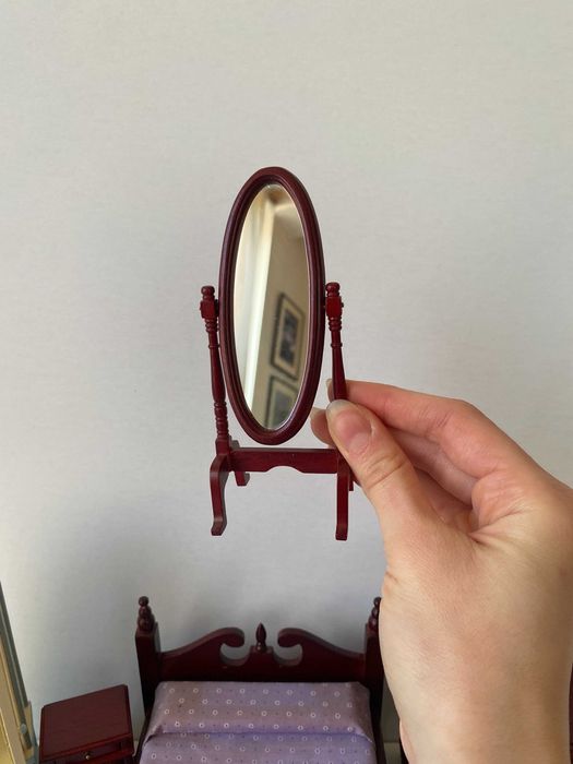 Мебели за кукленска къща, миниатюри