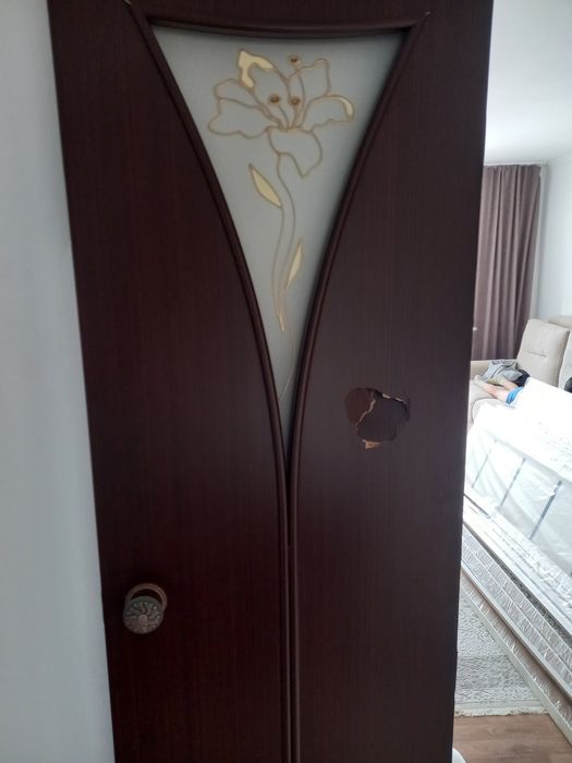 продаю пять дверей