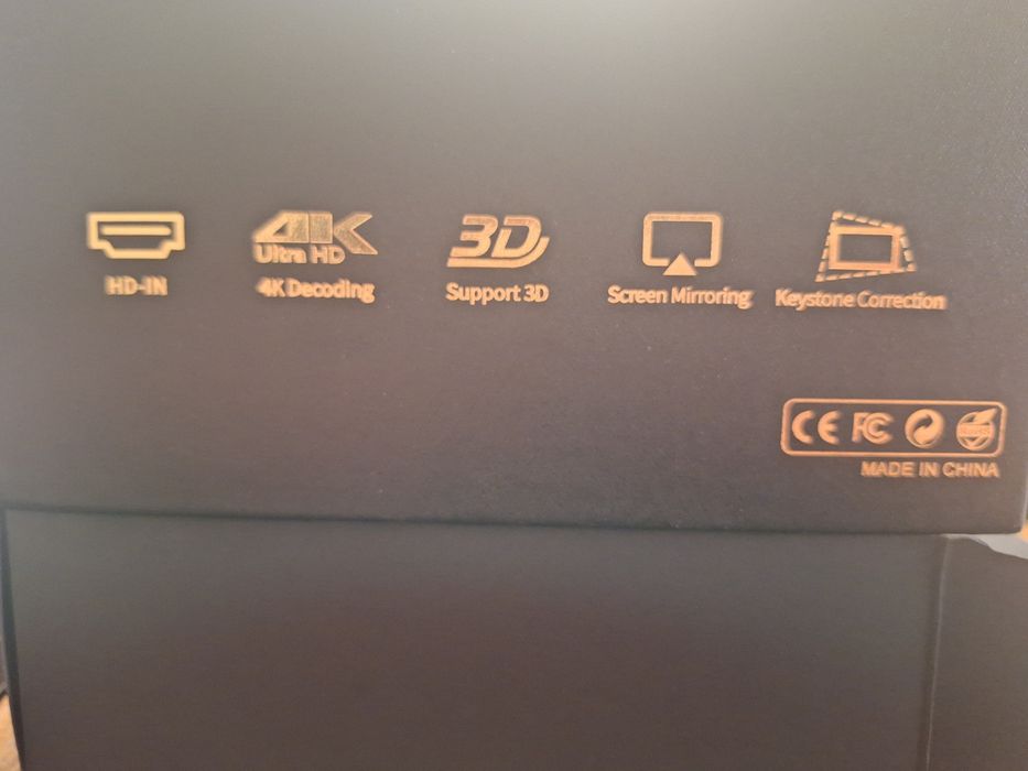 Мини смарт проектор DLP