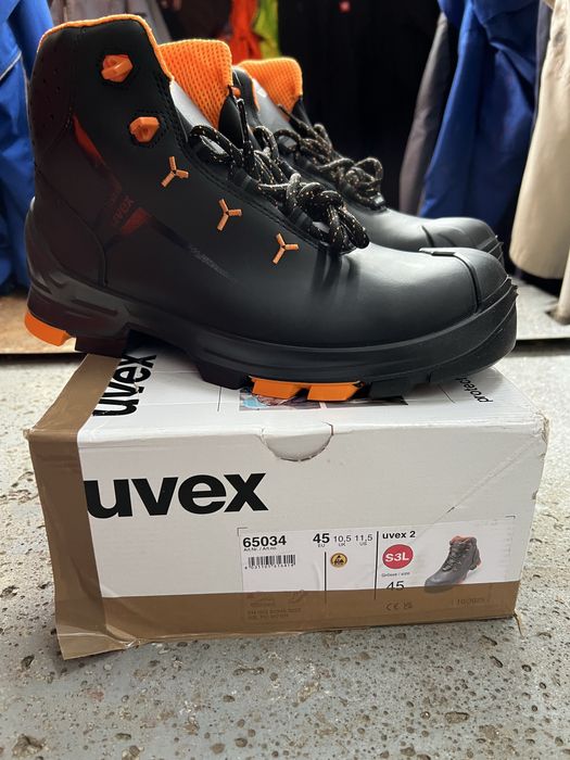 Vand bocanci protectie Uvex marimea 45