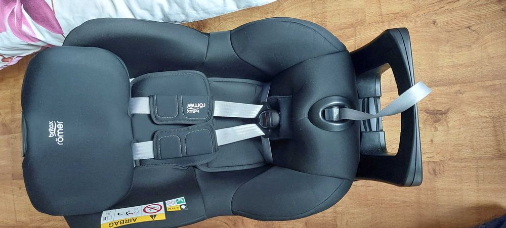 Scaun auto BRITAX ROMER Swingfix M i-Size, Isofix, 0 - 18kg, negru