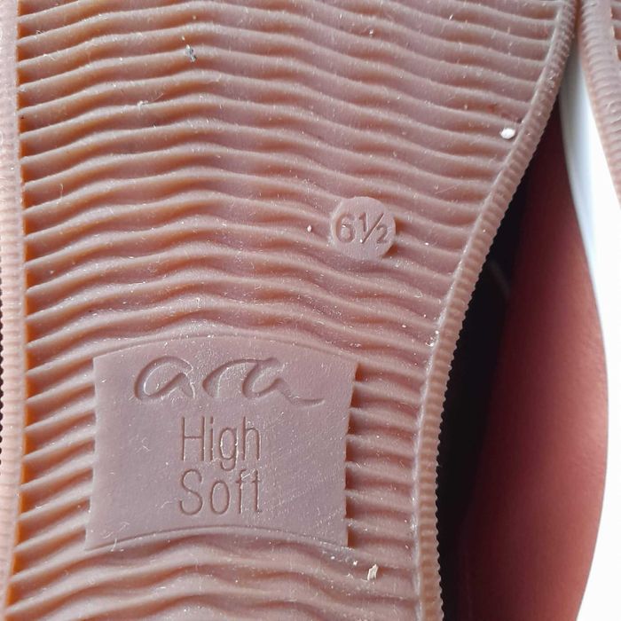 Дамски сникъри ARA