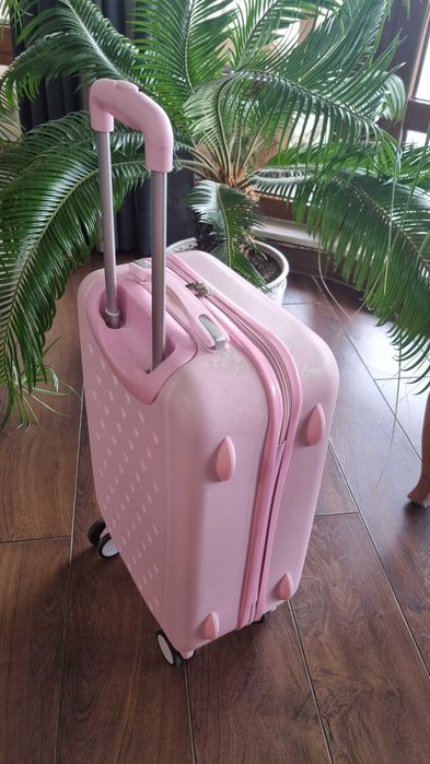 Детски, розов куфар Hello Kitty /Хело Кити/ на колелеца + ръчна чанта