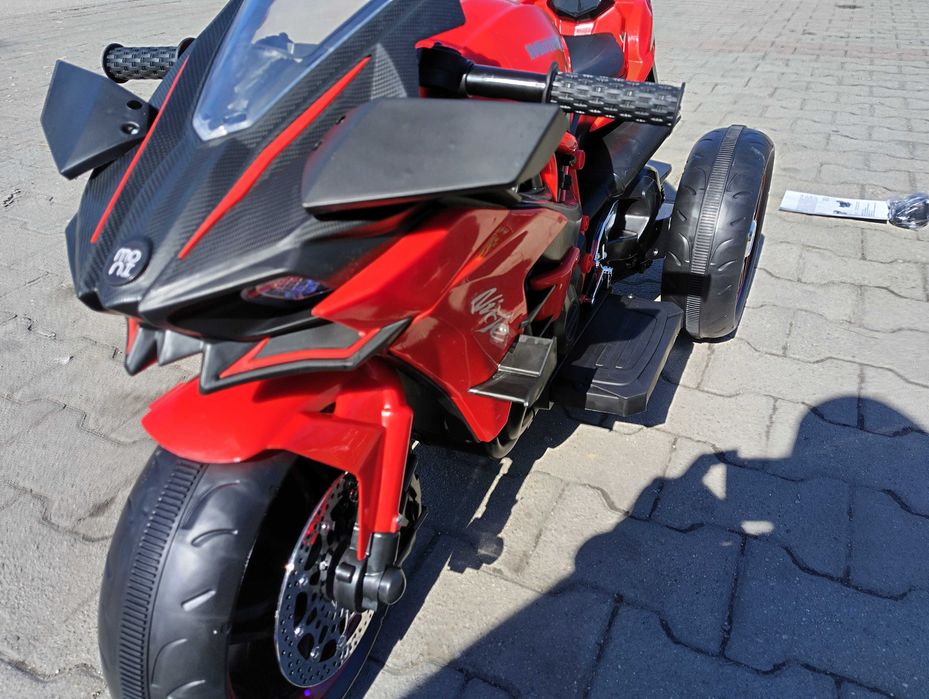 KAWASAKI акумулаторен мотор NINJA червен