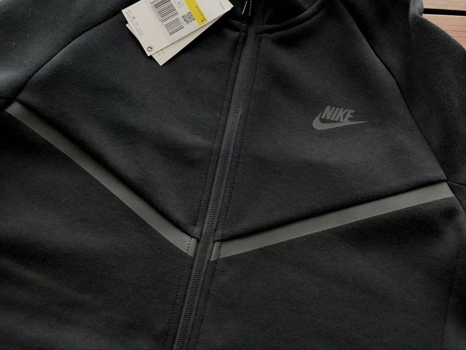 Nike tech fleece черен екип