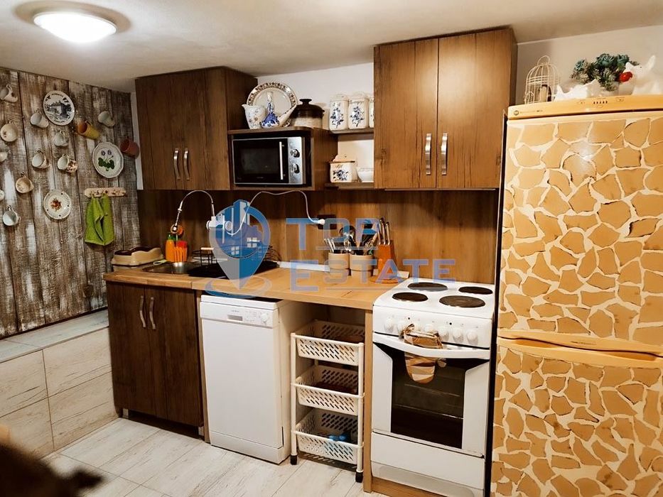 Продава се Къща в Плачковци - 280 кв.м за 679 €/кв.м - Снимка #2