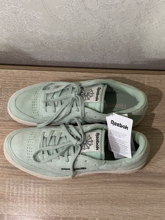 Reebok обувь новые