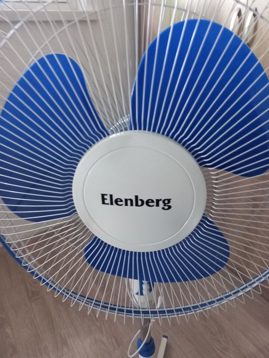 Вентилятор напольный  3-х скоростной  .