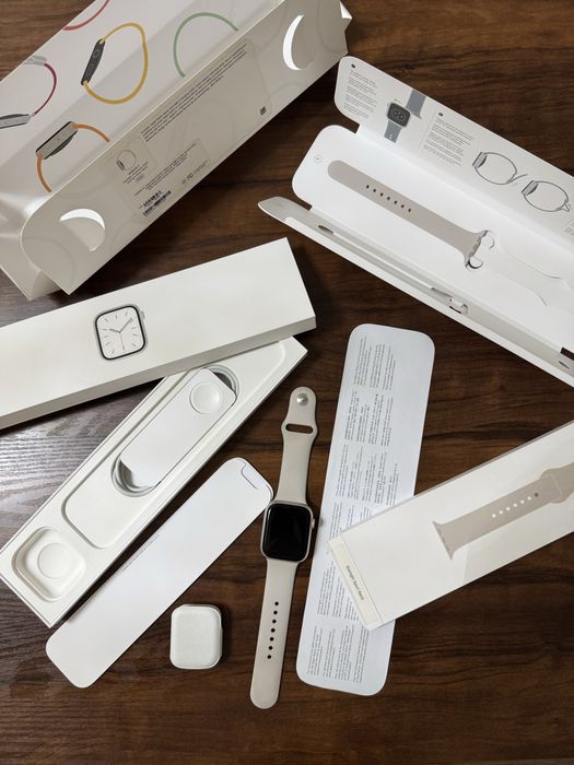 Apple watch series 7/45 starlight