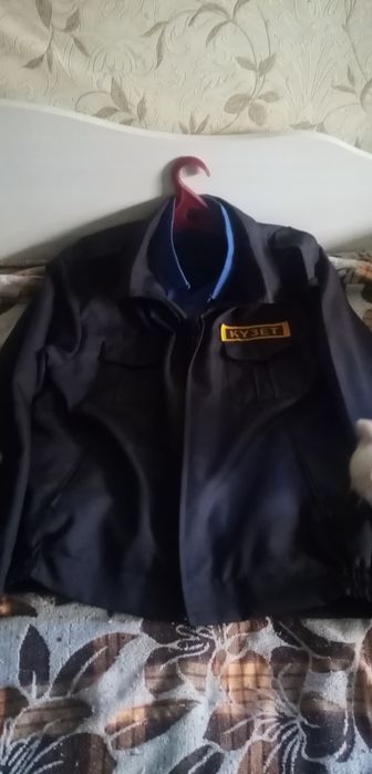 Китель, брюки, рубашка, пару раз, 52 размер, в идеальном состоя