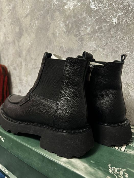 Женские зимние ботинки