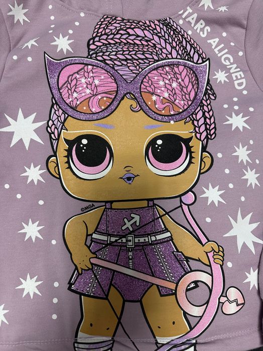 Hanorac cu glugă călduroasă.
Pentru fete 7-9 ani.
Mărimea 128