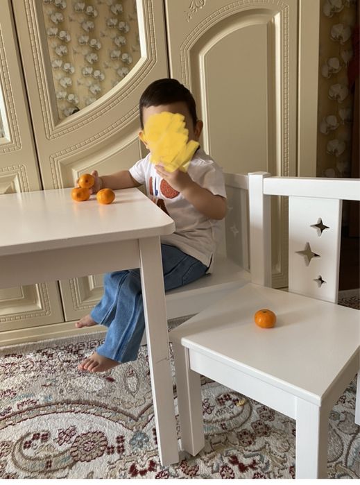 Детский стол со стульями