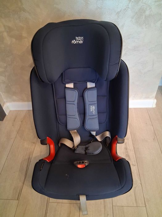 Scaun auto Britax Römer ADVANSAFIX IV R, ISOFIX, 9–36 kg