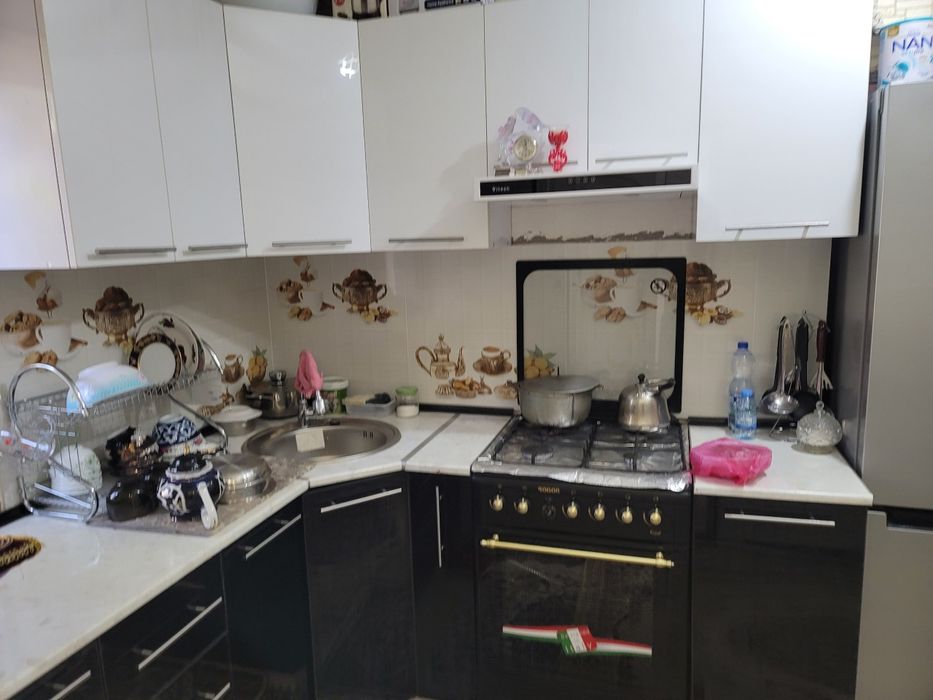 Kvartira sotiladi Yunusobod 19 kv