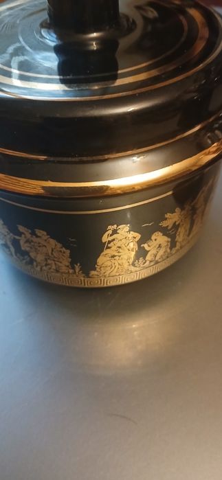 Захарница и солничка с антични елински мотиви