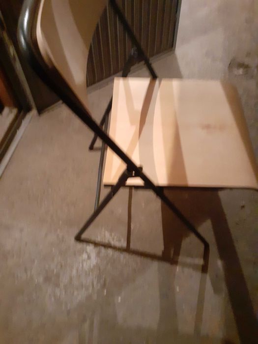 Железен сгъваем стол