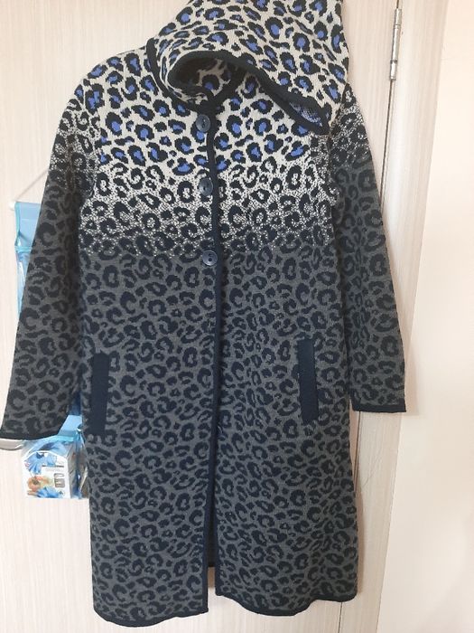 Куртки, пуховики, пальто