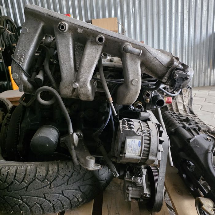 Двигатель с коробкой механика