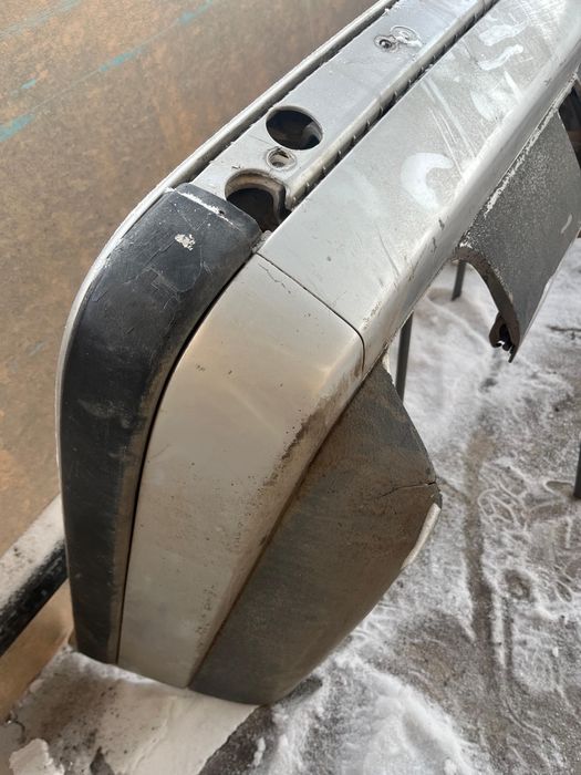 Продам бампер на бмв е 34