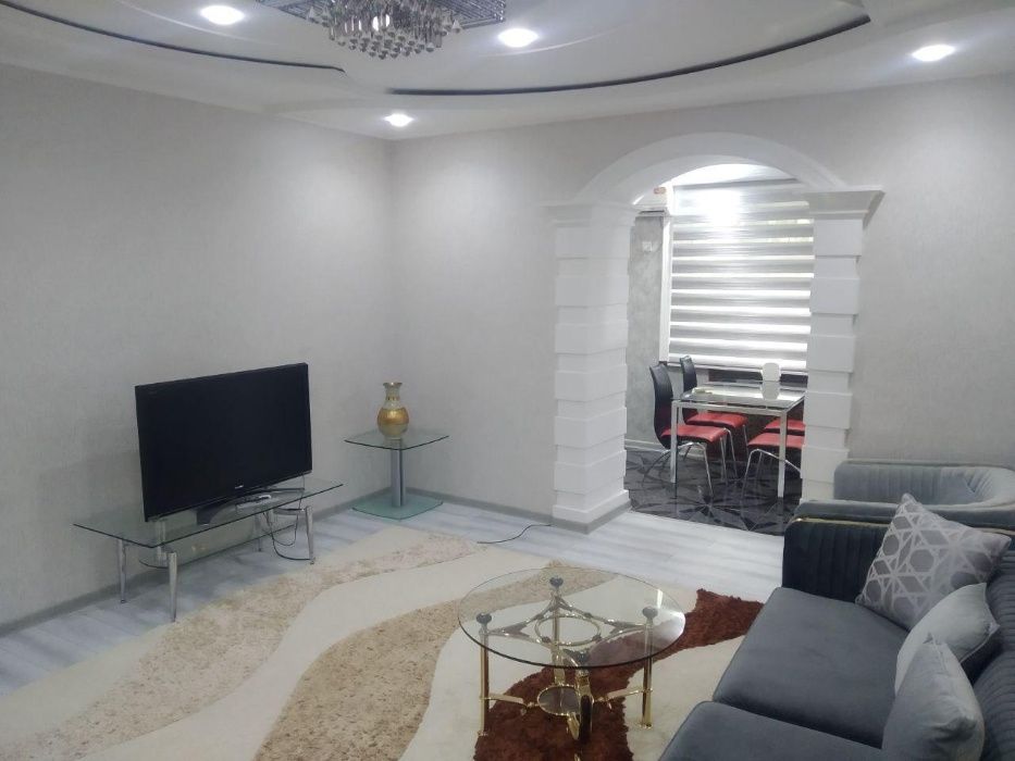 Сдаётся в аренду 2х комнатная квартира в центре города на Цуме