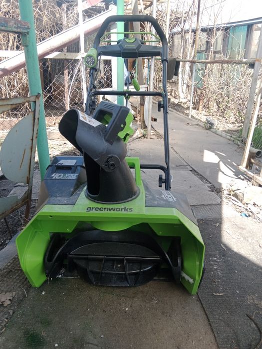 Снегоуборочная на 40 вольт