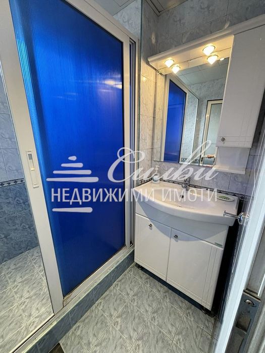 Дава се под наем Тристаен апартамент в Шумен, Център - 70 кв.м за 357 € - Снимка #10