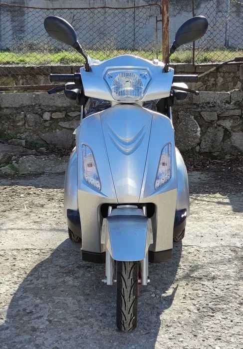 НА ИЗПЛАЩАНЕ - Електрическа триколка EcoWay Vista T408 силвер 1500W