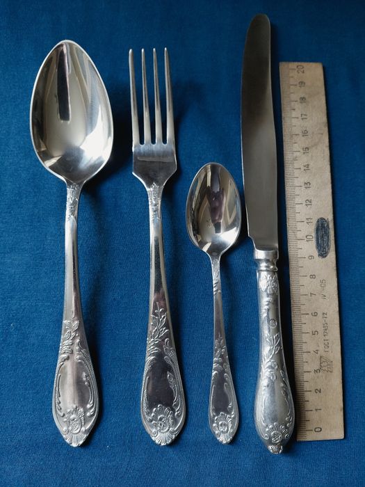 Столовые мельхиоровые приборы