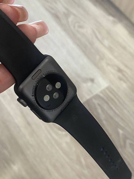 Продам Эпл вочти 3