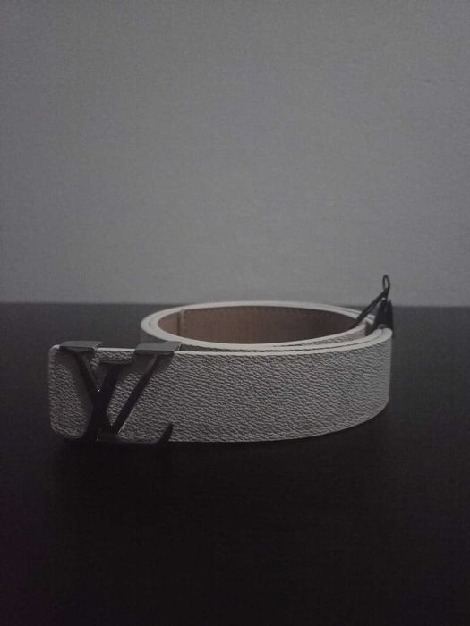 Curea LV White & Silver With Graphics