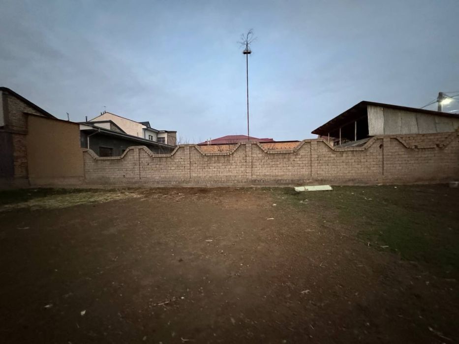 Yer sotiladi Yolli yuzida !!!