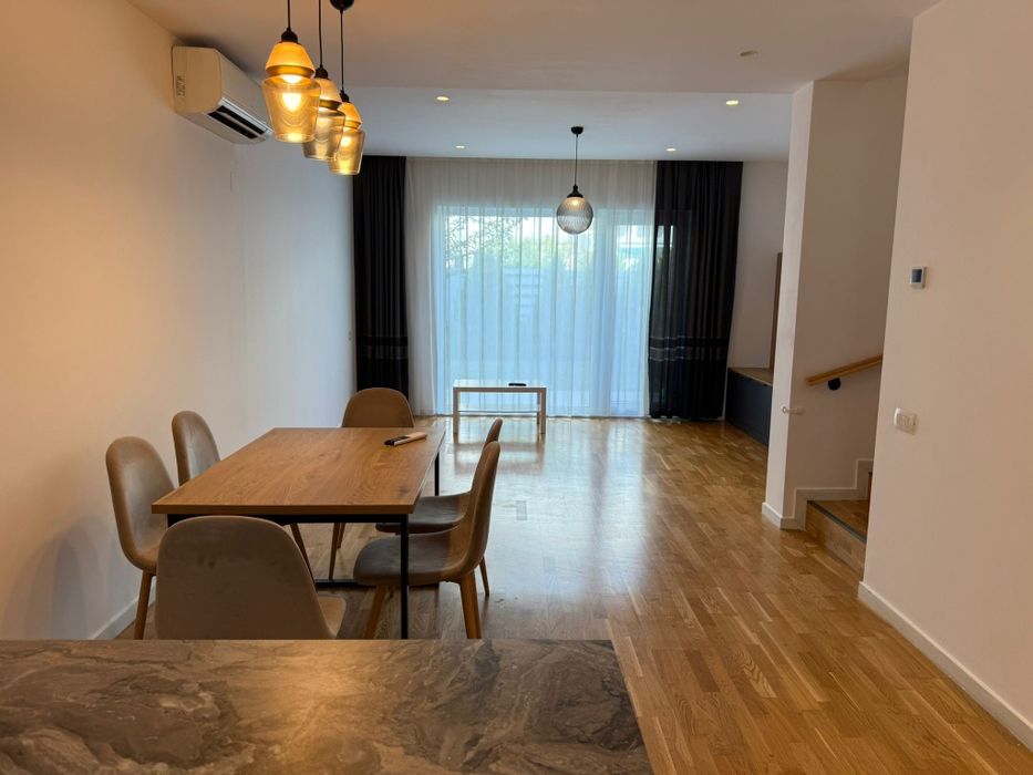 Închiriez vila pipera 5 camere  școală Americana 130 mp