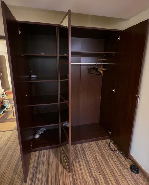 Mobilier dormitor complet wenge – tot ce se vede