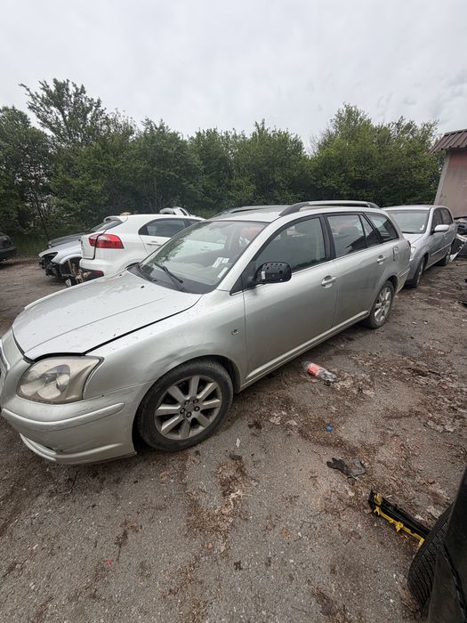 Toyota avensis 1.8i на части