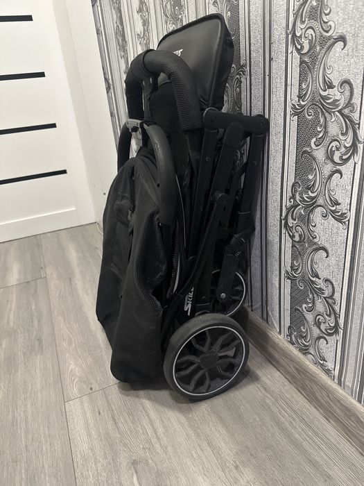 Продам коляску.