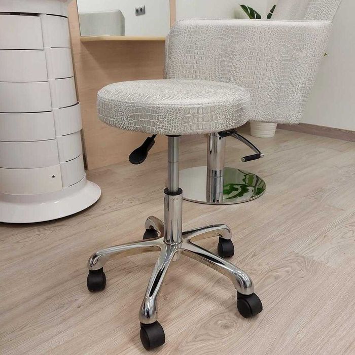 НОВИ- Козметичен стол -табуретка Orbita XXL 43/57 см -сребриста