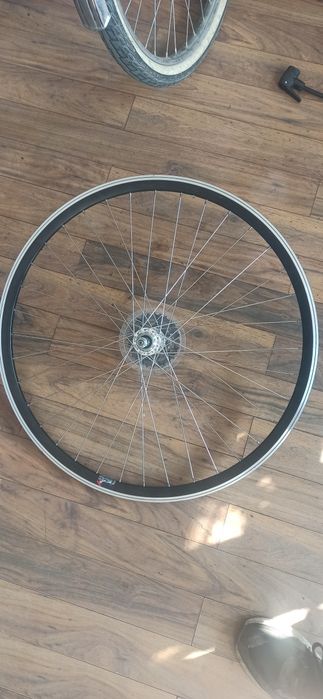 Roata 28 pe rulmenți capsulati