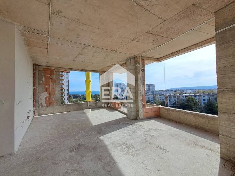 Продава се Тристаен апартамент в Варна, Бриз - 153 кв.м за 2190 €/кв.м - Снимка #1