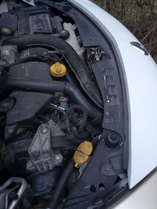 Vând mașina second-hand