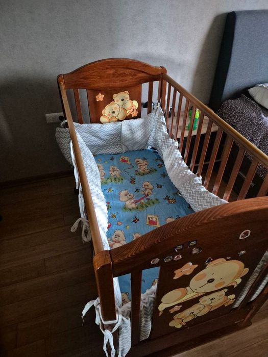 Масивно дървено детско легло/ креватче/кошара марка Pierro Kids.