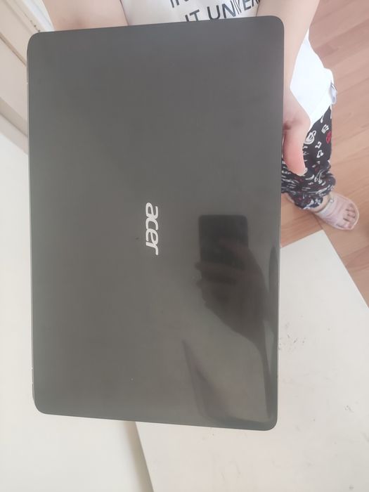 Acer Aspire E1-571G